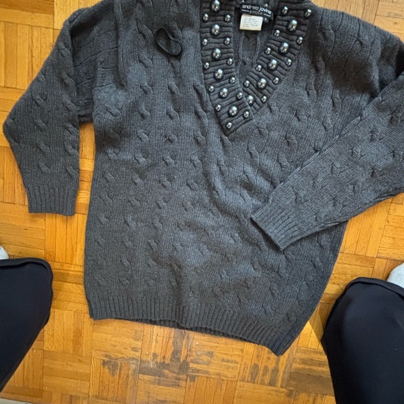 Vintage 80s oversized knit sweater with beads +* accepting offers - Picture 4 of 5